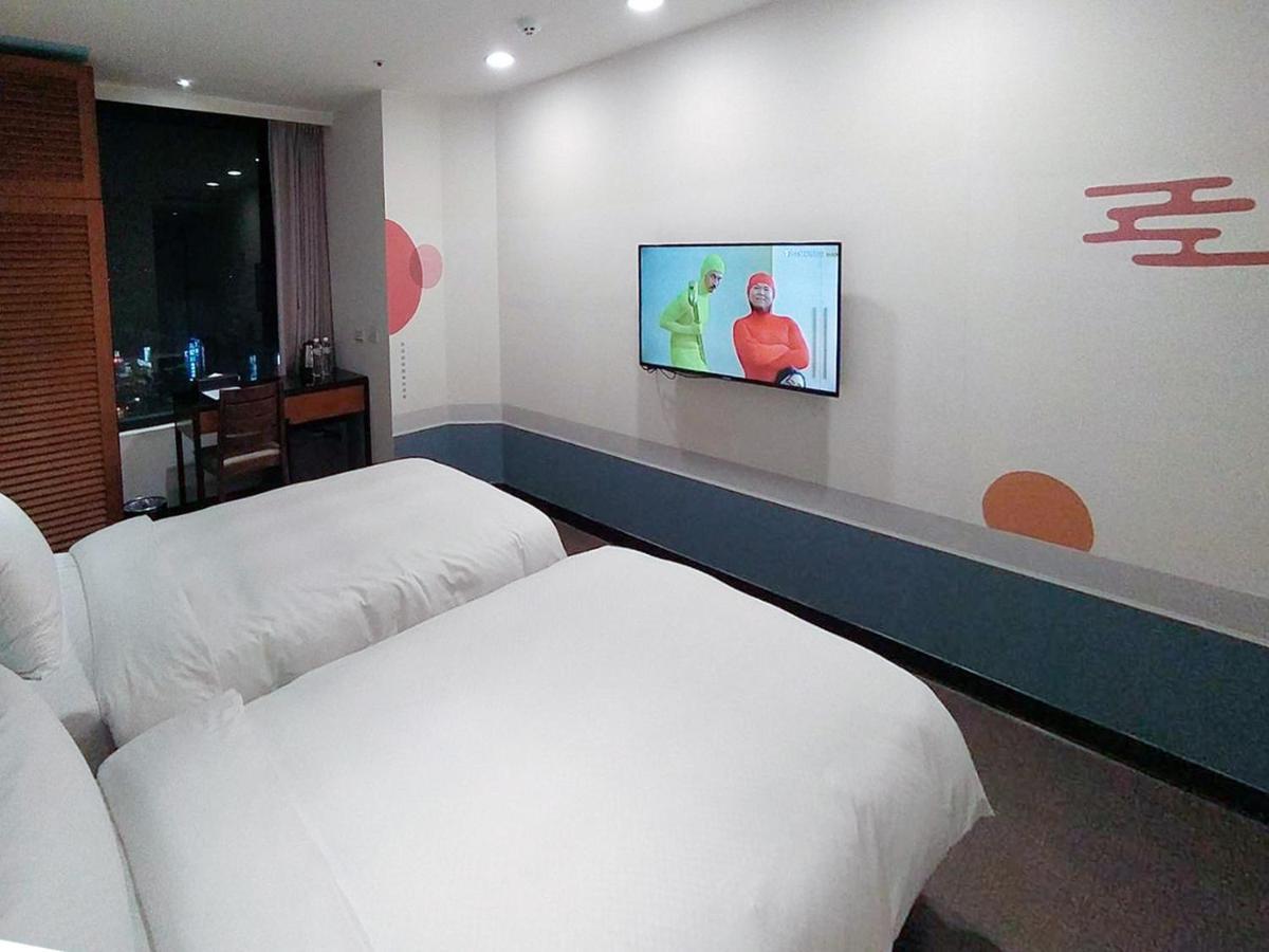 Hotel J Taoyuan Pingzhen Εξωτερικό φωτογραφία