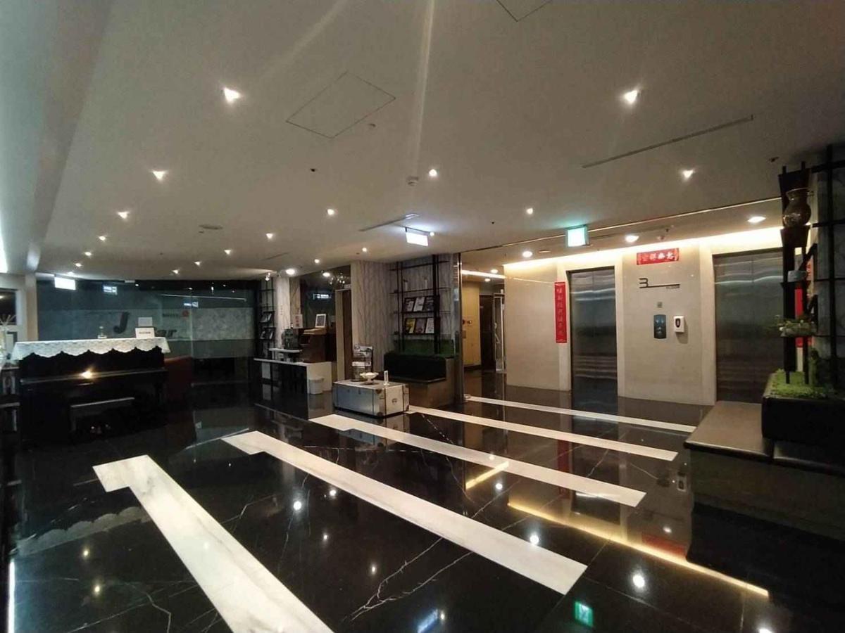 Hotel J Taoyuan Pingzhen Εξωτερικό φωτογραφία